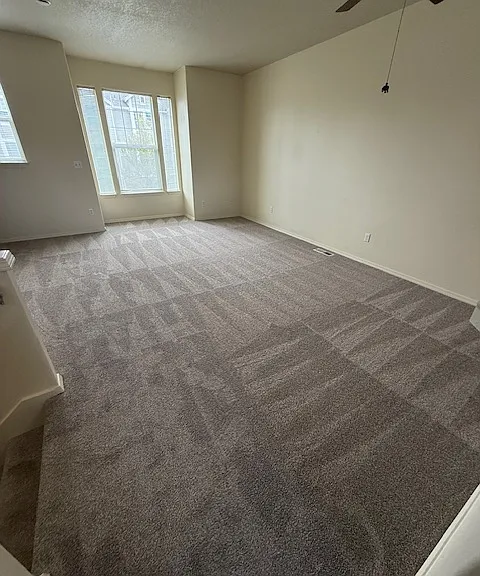 3921 SW 182nd Pl — Photo 8