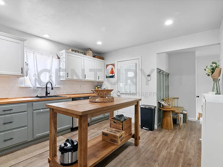 3012 Gene Ln — Photo 9