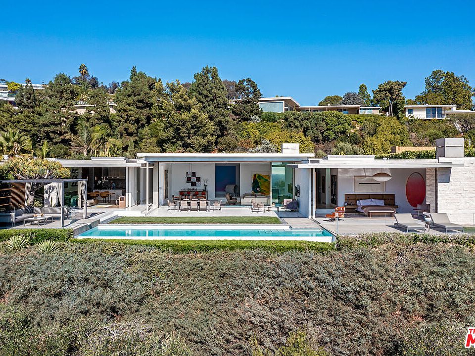 1st image of 440 Trousdale Pl