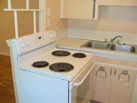 5th image of 234 Terry Ave APT 2