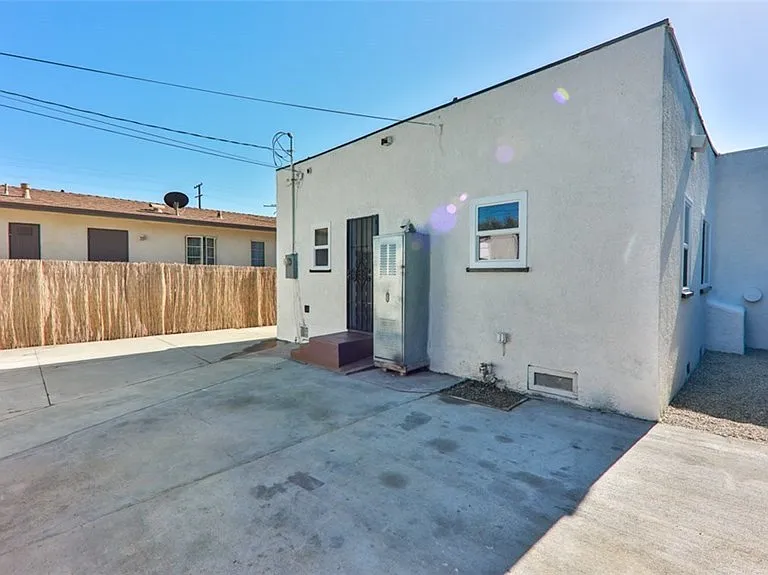 5828 Lime Ave #1 — Photo 28