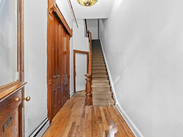 535 Washington Avenue image 3 of 20