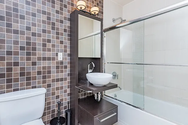 Rented by Modern Spaces | media 20