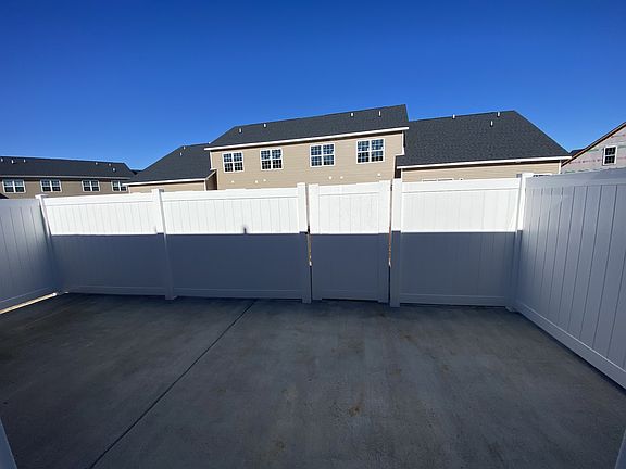 4th image of 3520 Donerail Cir #410