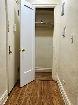 Rented by Lang Realty LLC | media 5