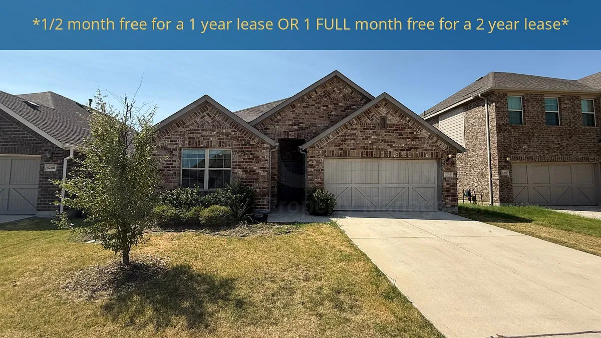 4 bed, 2.0 bath, 1885 sqft, $1,949 — Photo 1