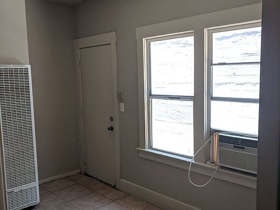 4th image of 204 E 2nd Ave APT 02