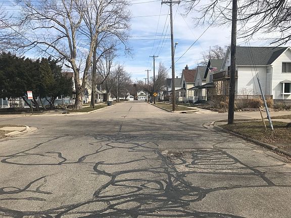 4th image of 934 Harrison Ave