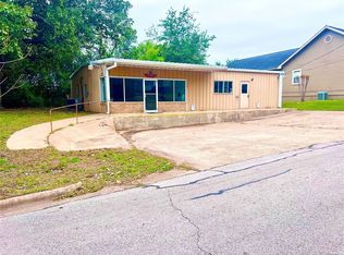 307 Peabody St, Brenham, TX 77833