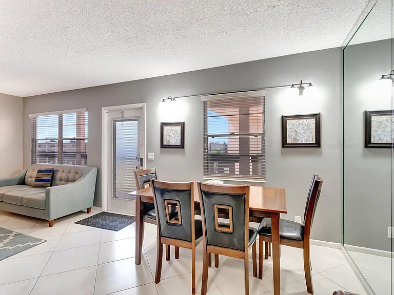 4049 Wolverton Dr #C — Photo 21