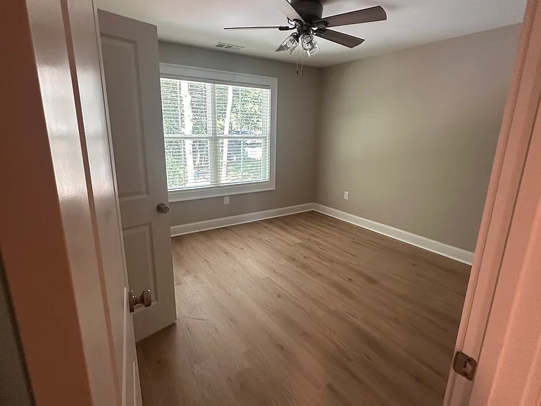 2130 S Lumpkin St — Photo 27