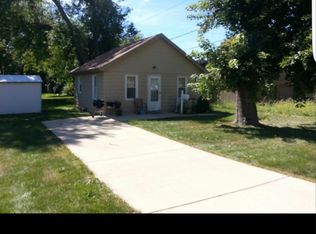 1302 Ridgeway Ave, Aurora, IL 60506