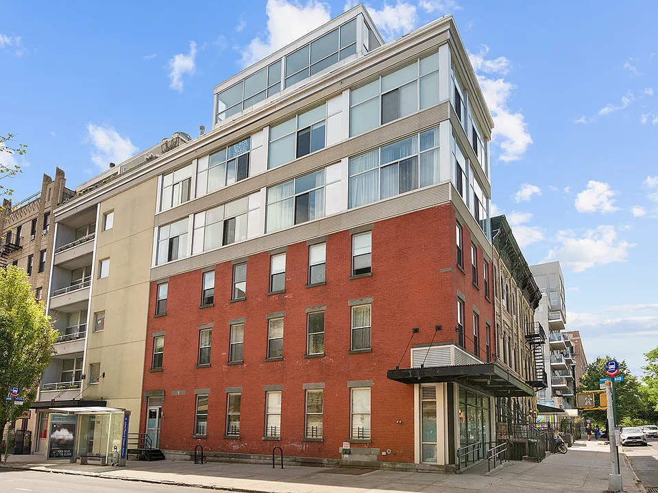524 Saint Johns Pl #3B