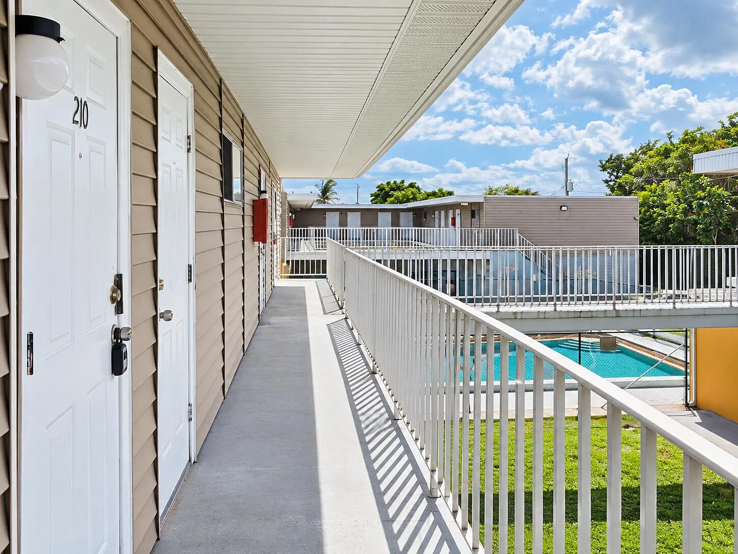2 bed, 1.0 bath, 773 sqft, $1,700 — Photo 3