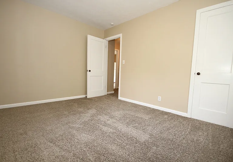 109 Sunset Dr — Photo 12