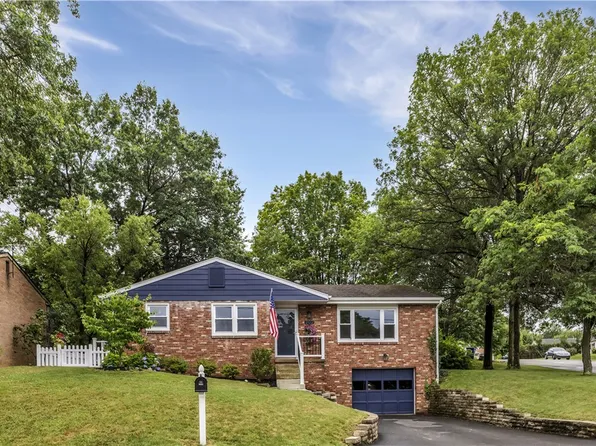 202 Emerson Dr, Zelienople, PA 16063