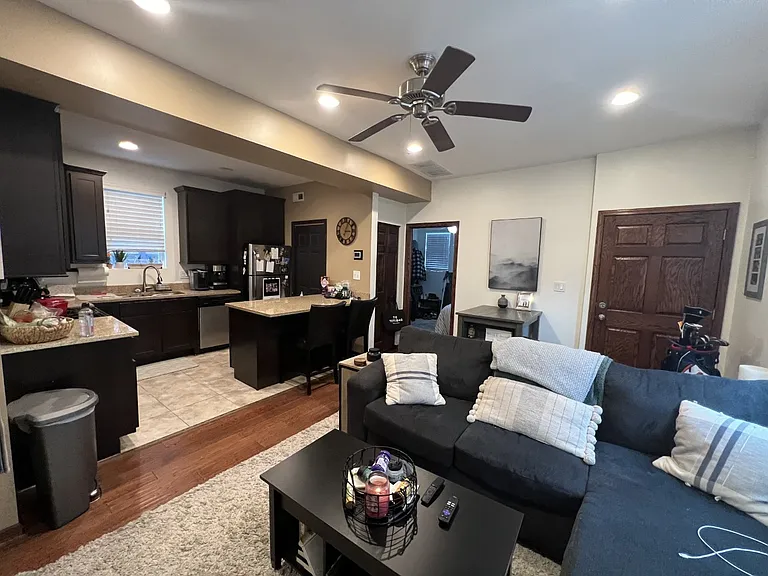 3327 N Hamilton Ave #2R — Photo 4