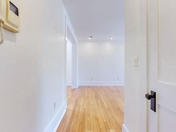 4th image of 618 Madison St