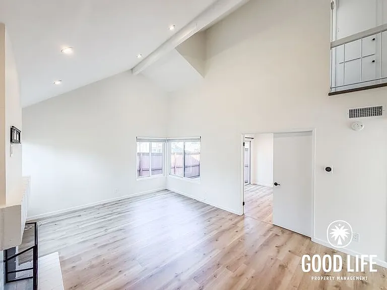 10628 Porto Ct — Photo 3