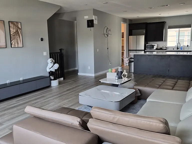 4348 Alamo Ln — Photo 11