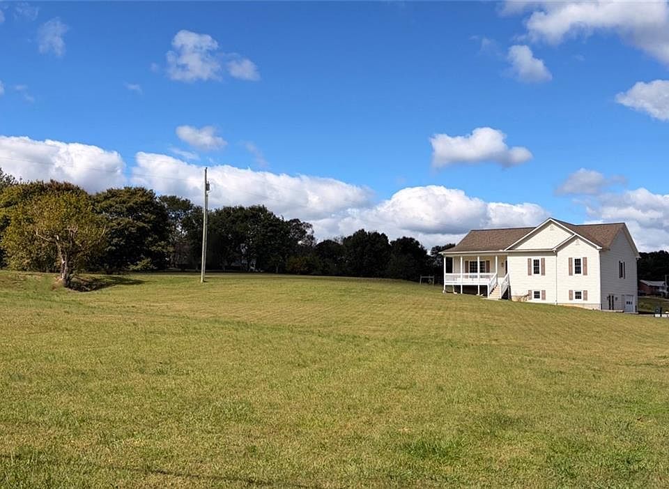 1st image of 784 Lovebridge Rd NE