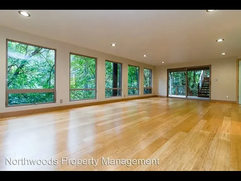 1961 Dogwood Dr — Photo 10