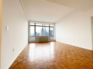 350 W 43rd St APT 45E, New York, NY 10036