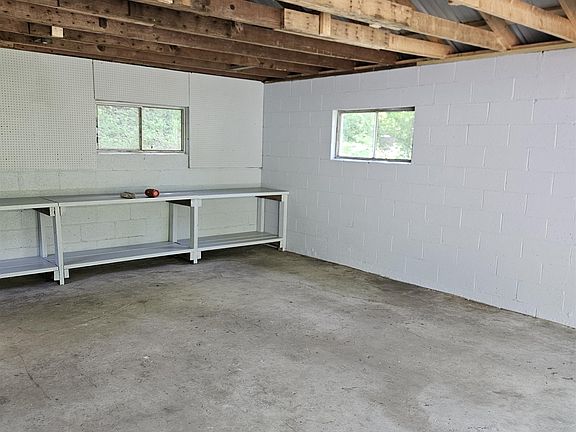 4th image of 136 Scherer Rd