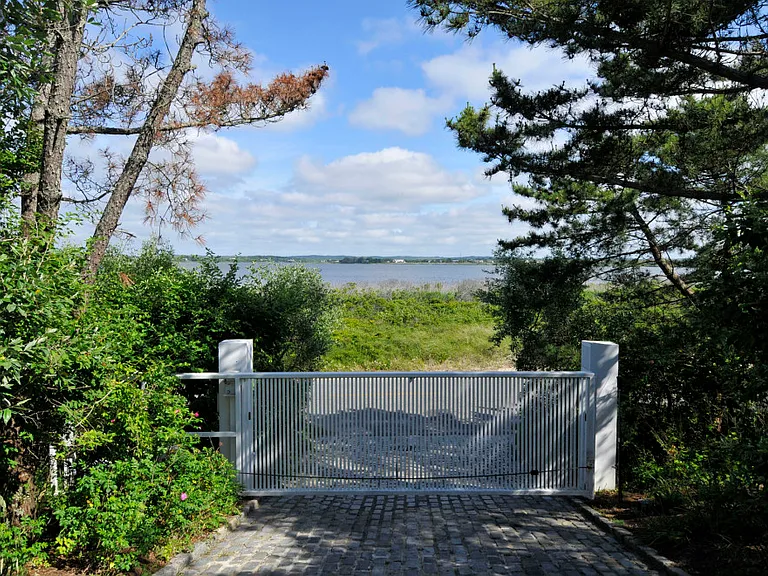 Dune Rd — Photo 23