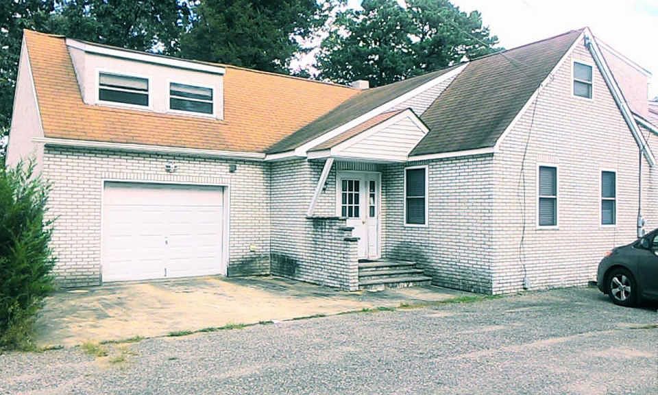 1st image of 640 James St