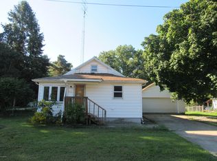 509 W 3rd St, Buchanan, MI 49107