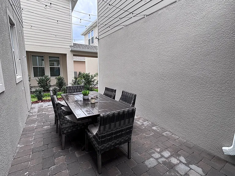 5136 Goldfinch Dr — Photo 10