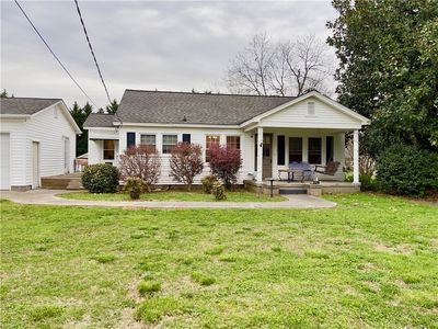 212 Guthrie Ave, Belton, SC, 29627