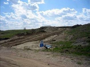 5600 35th St SW, Minot, ND 58701