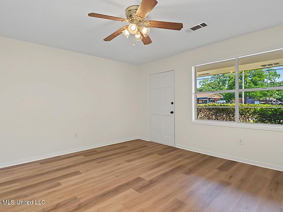 4th image of 2525 W David Dr