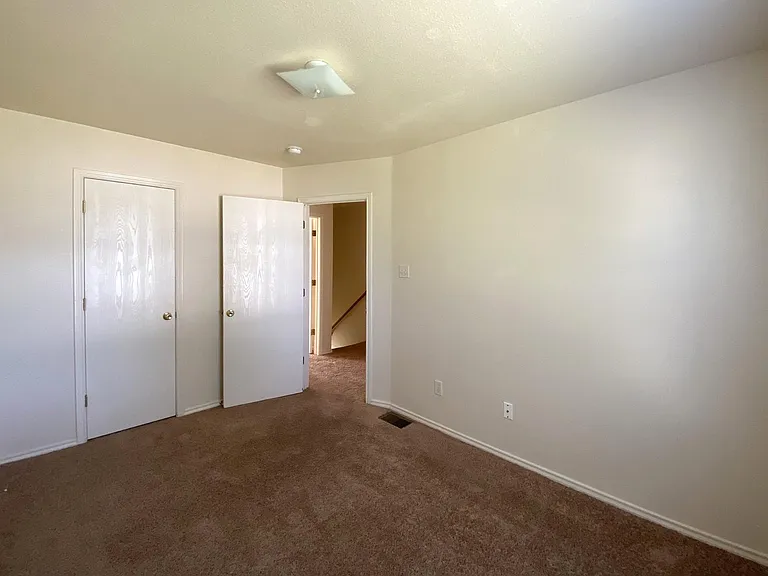 4603 Hudson Dr #B — Photo 11