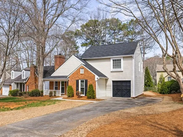 302 Roswell Green Ln, Roswell, GA 30075