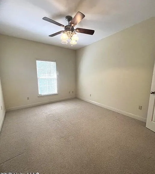 910 Jefferson Dr — Photo 14
