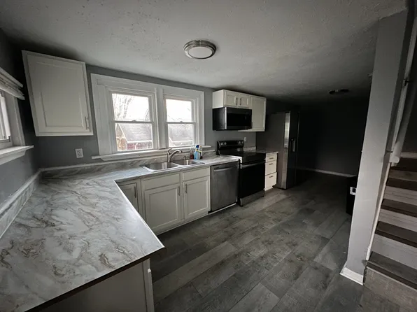 86 W Main St, Greenville, PA 16125
