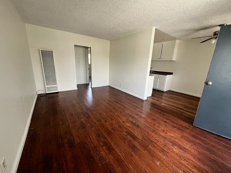 581 E Pleasant St #6 — Photo 1