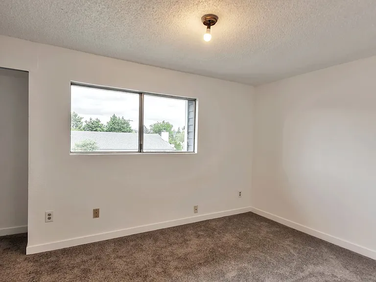 1702 C St SE #B — Photo 10