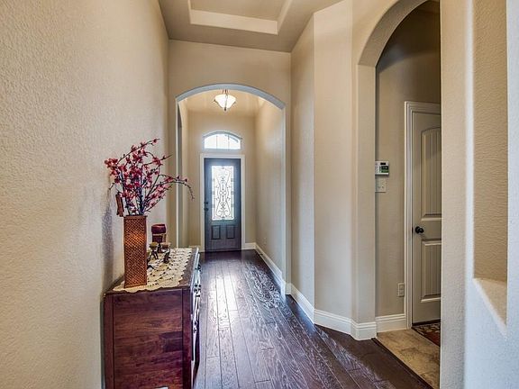 3rd image of 1008 Lake Meadow Ln