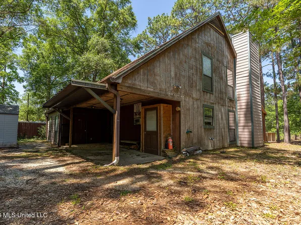 1836 E Lakeshore Dr, Carriere, MS 39426