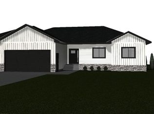 420 Rylie Dr, Watertown, SD 57201