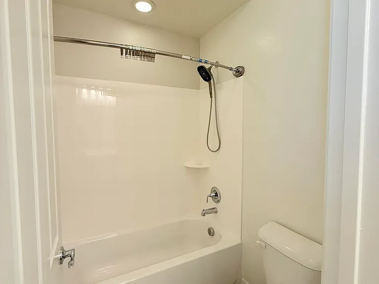 2366 W Gloria Ln — Photo 31