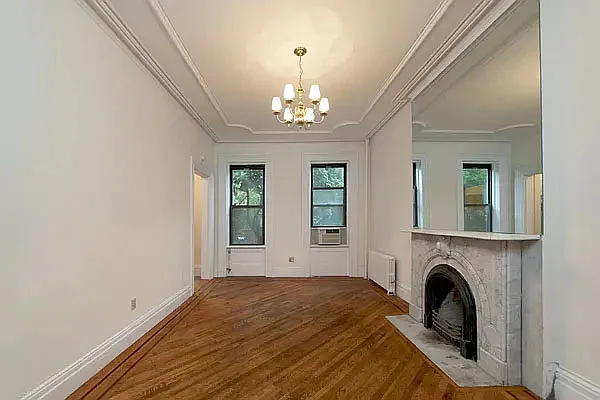 66 Perry St #3 — Photo 1