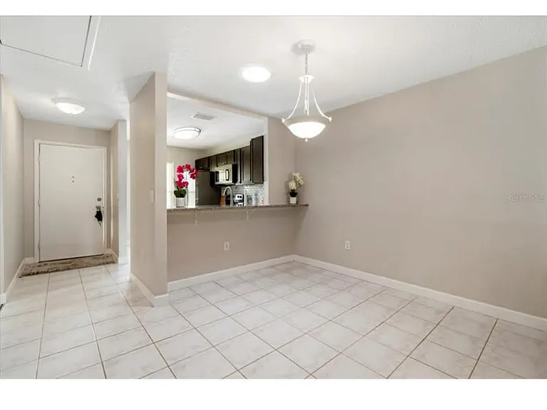 2921 Wainwright Ct — Photo 6