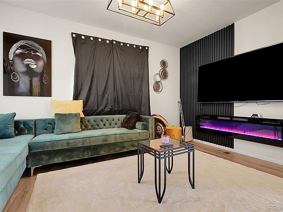 4th image of 951 Vandriver Way