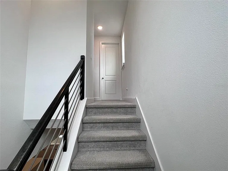 7002 Arnoldson St — Photo 39