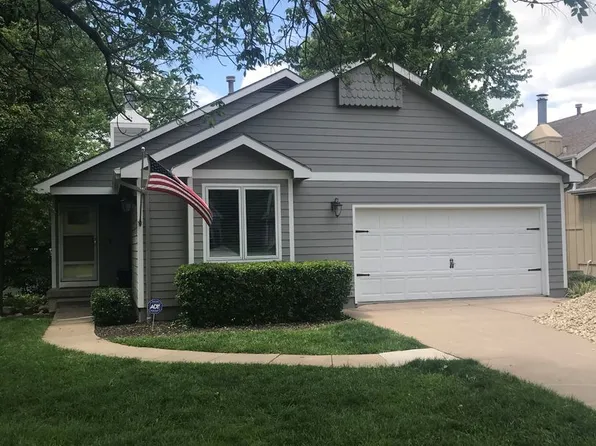 1807 Plymouth Rd, Manhattan, KS 66503